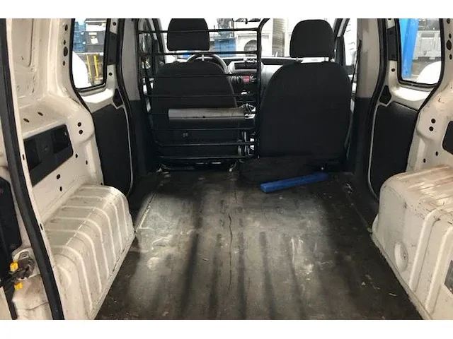 Peugeot bipper - afbeelding 17 van  18
