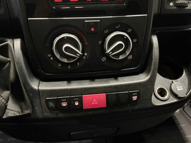 Peugeot boxer | 2.2 bluehdi | 330 l2h2 | 140 pk | 2020 - afbeelding 7 van  33