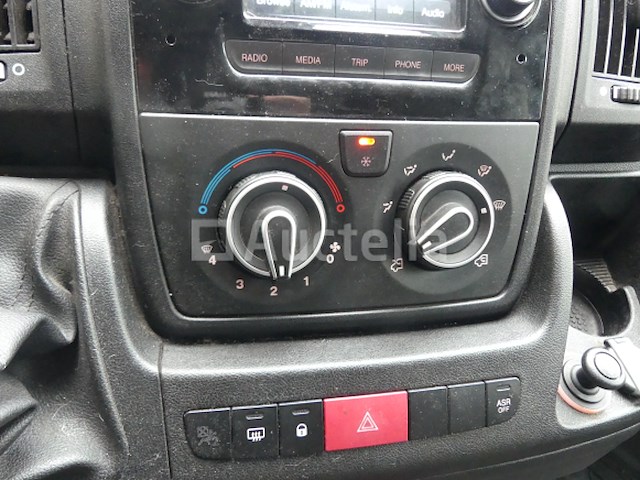 Peugeot boxer bestelwagen (2016-159.575 km) - afbeelding 34 van  37