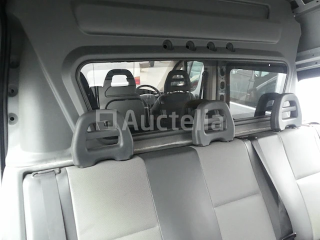 Peugeot boxer bestelwagen met dubbele cabine (2015-71.878 km) - vin vf3yctmfc12a07825 - afbeelding 9 van  34