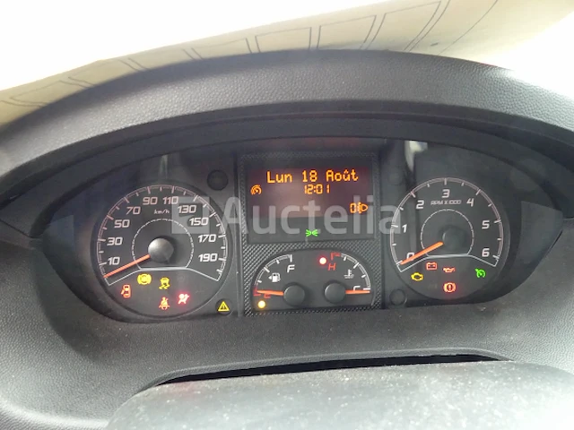 Peugeot boxer bestelwagen met dubbele cabine (2015-71.878 km) - vin vf3yctmfc12a07825 - afbeelding 15 van  34
