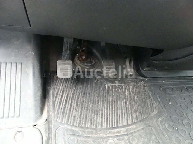 Peugeot boxer bestelwagen met dubbele cabine (2015-71.878 km) - vin vf3yctmfc12a07825 - afbeelding 18 van  34