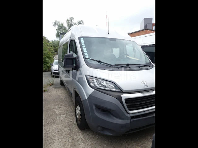 Peugeot boxer bestelwagen met dubbele cabine (2015-71.878 km) - vin vf3yctmfc12a07825 - afbeelding 12 van  34