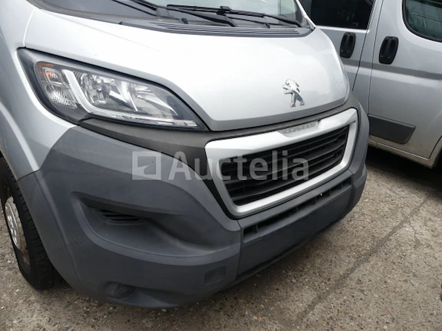 Peugeot boxer bestelwagen met dubbele cabine (2015-71.878 km) - vin vf3yctmfc12a07825 - afbeelding 23 van  34