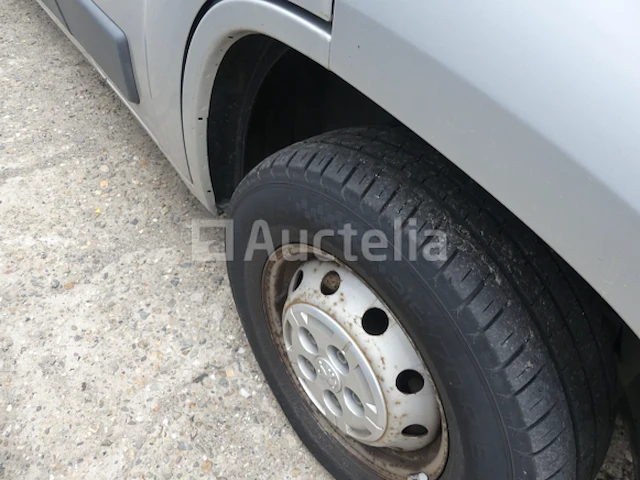 Peugeot boxer bestelwagen met dubbele cabine (2015-71.878 km) - vin vf3yctmfc12a07825 - afbeelding 30 van  34