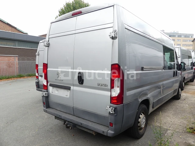 Peugeot boxer bestelwagen met dubbele cabine (2015-71.878 km) - vin vf3yctmfc12a07825 - afbeelding 31 van  34