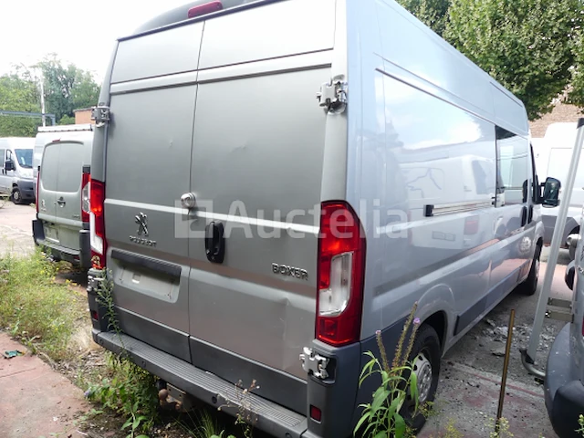 Peugeot boxer bestelwagen met dubbele cabine (2016-154.129 km) - vin vf3yctmfc12c05475 - afbeelding 3 van  45