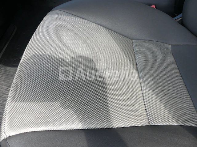 Peugeot boxer bestelwagen met dubbele cabine (2016-154.129 km) - vin vf3yctmfc12c05475 - afbeelding 15 van  45