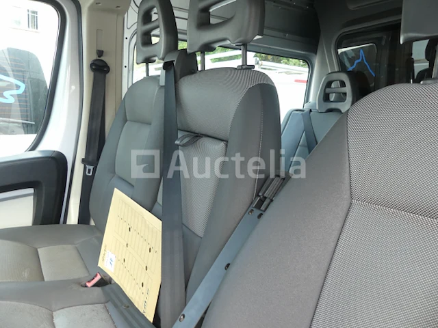 Peugeot boxer bestelwagen met dubbele cabine (2016-154.129 km) - vin vf3yctmfc12c05475 - afbeelding 17 van  45