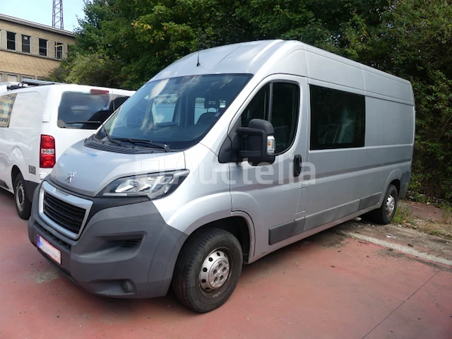 Peugeot boxer bestelwagen met dubbele cabine (2016-154.129 km) - vin vf3yctmfc12c05475 - afbeelding 12 van  45