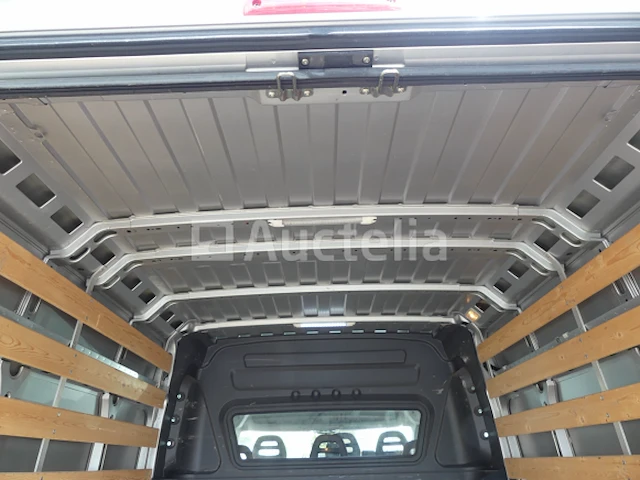 Peugeot boxer bestelwagen met dubbele cabine (2016-66.265 km) - vin vf3yctmfc12c05247 - afbeelding 8 van  40