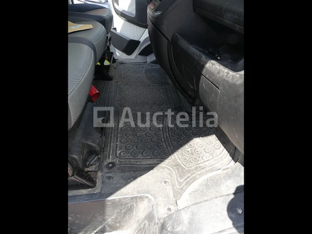 Peugeot boxer bestelwagen met dubbele cabine (2016-66.265 km) - vin vf3yctmfc12c05247 - afbeelding 14 van  40