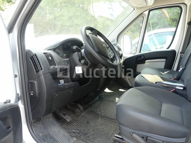 Peugeot boxer bestelwagen met dubbele cabine (2016-66.265 km) - vin vf3yctmfc12c05247 - afbeelding 15 van  40