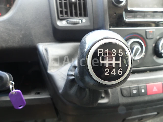 Peugeot boxer bestelwagen met dubbele cabine (2016-66.265 km) - vin vf3yctmfc12c05247 - afbeelding 21 van  40