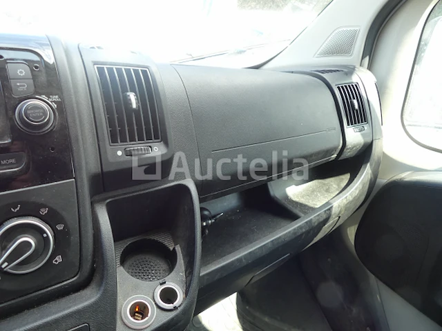 Peugeot boxer bestelwagen met dubbele cabine (2016-66.265 km) - vin vf3yctmfc12c05247 - afbeelding 22 van  40