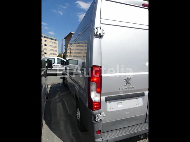 Peugeot boxer bestelwagen met dubbele cabine (2016-66.265 km) - vin vf3yctmfc12c05247 - afbeelding 39 van  40