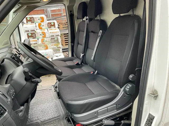 Peugeot boxer lichte vrachtwagen - afbeelding 9 van  31