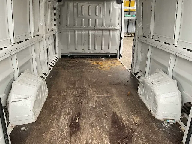 Peugeot boxer lichte vrachtwagen - afbeelding 20 van  31