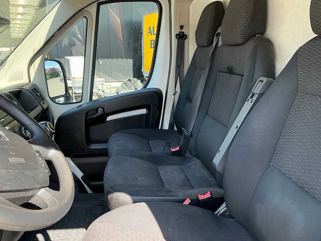 Peugeot boxer lichte vrachtwagen - afbeelding 4 van  16