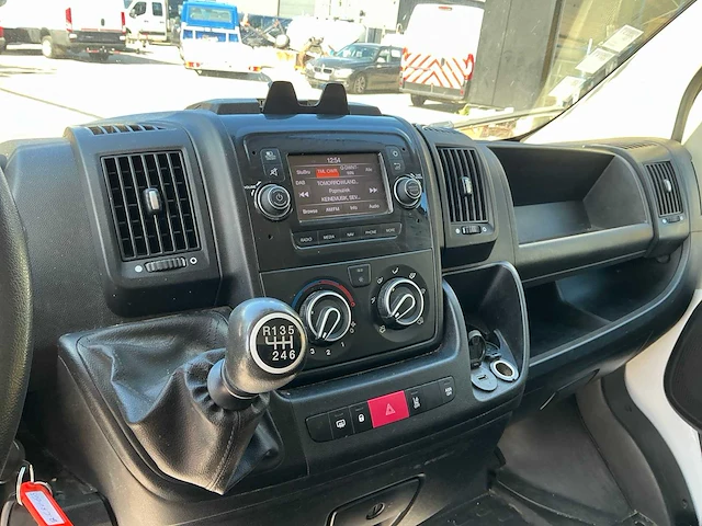 Peugeot boxer lichte vrachtwagen - afbeelding 5 van  16