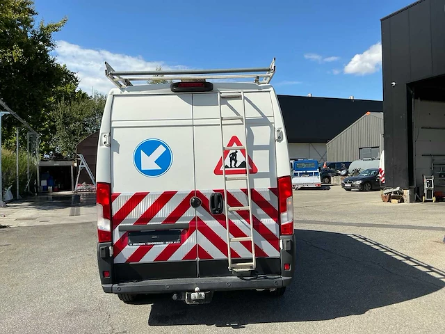 Peugeot boxer lichte vrachtwagen - afbeelding 12 van  16