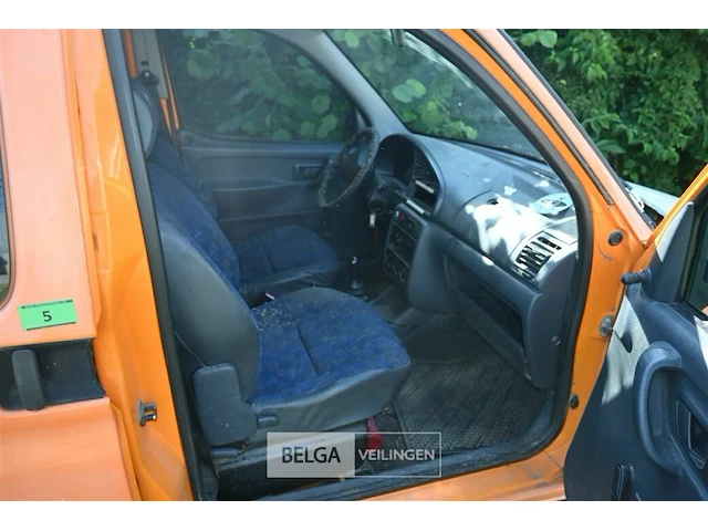 Peugeot boxer lichte vrachtwagen - afbeelding 12 van  18