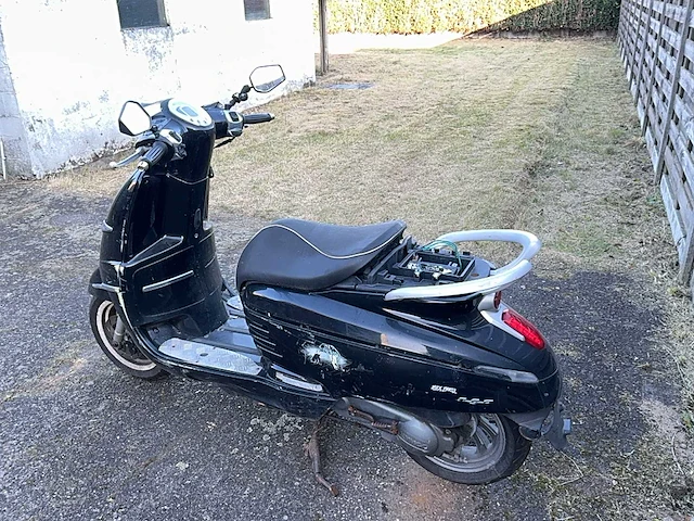 Peugeot django scooter - afbeelding 5 van  8