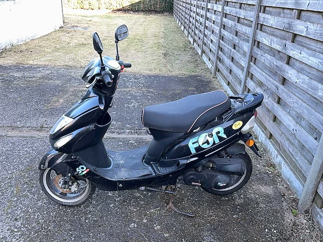 Peugeot django scooter - afbeelding 6 van  9