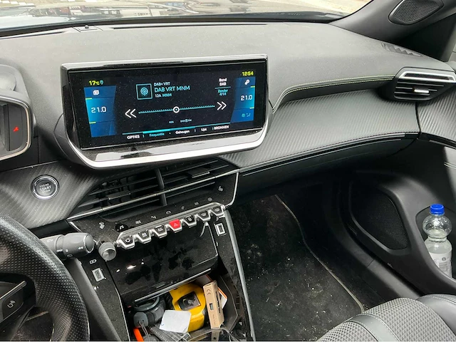 Peugeot e 2008 personenauto - afbeelding 2 van  16