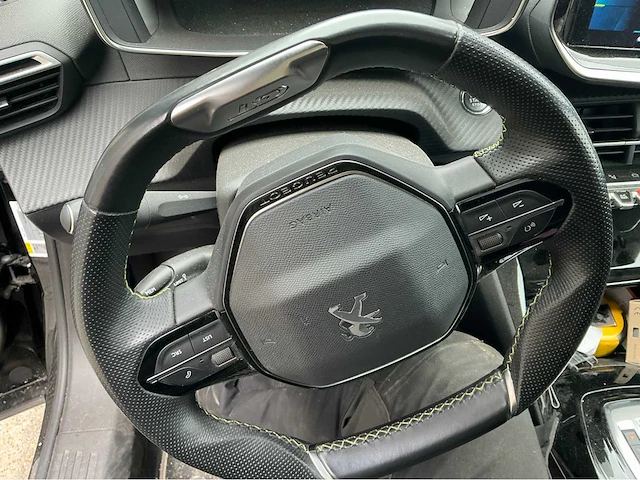 Peugeot e 2008 personenauto - afbeelding 6 van  16