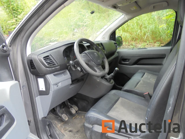 Peugeot expert bestelwagen - chassis n°vf3vbbhvbgz089979 - afbeelding 11 van  16