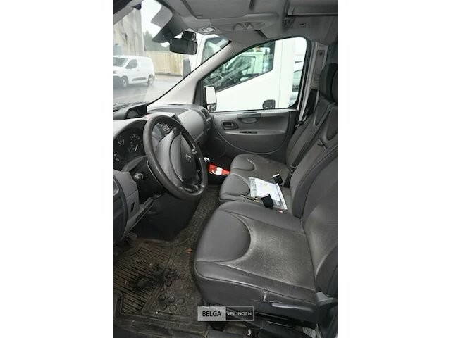 Peugeot expert lichte vrachtwagen - afbeelding 13 van  18