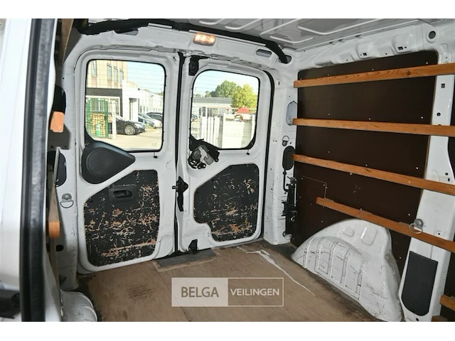Peugeot expert lichte vrachtwagen - afbeelding 18 van  25