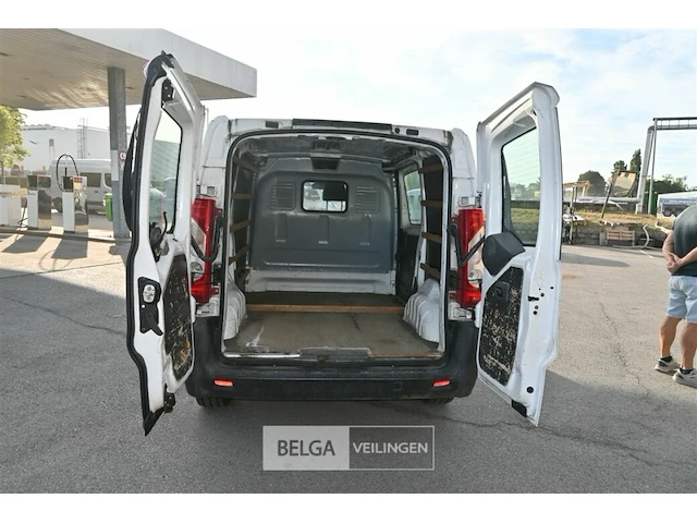 Peugeot expert lichte vrachtwagen - afbeelding 19 van  25