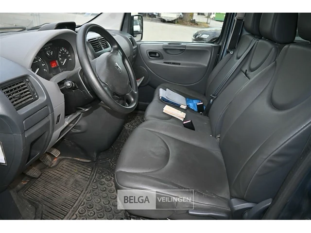 Peugeot expert lichte vrachtwagen - afbeelding 19 van  23