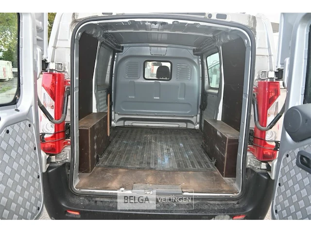Peugeot expert lichte vrachtwagen - afbeelding 18 van  24