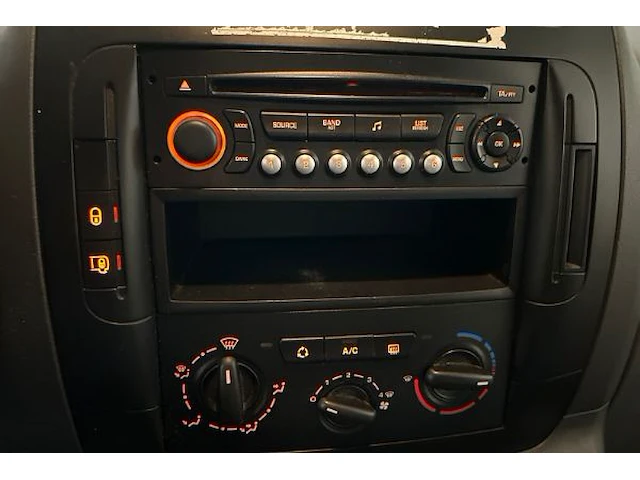 Peugeot expert - afbeelding 17 van  18