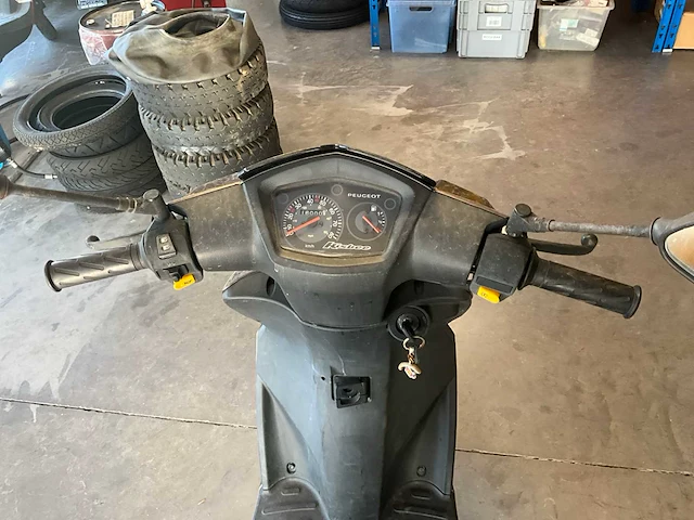 Peugeot kizby scooter - afbeelding 5 van  7