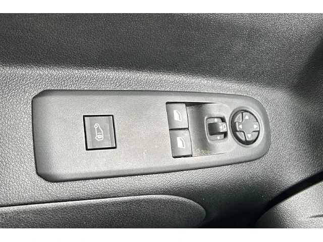 Peugeot partner 26.683 km !!!! - afbeelding 3 van  32