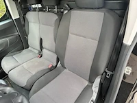 Peugeot partner 26.683 km !!!! - afbeelding 4 van  32