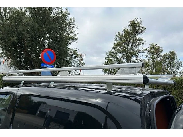 Peugeot partner 26.683 km !!!! - afbeelding 8 van  32