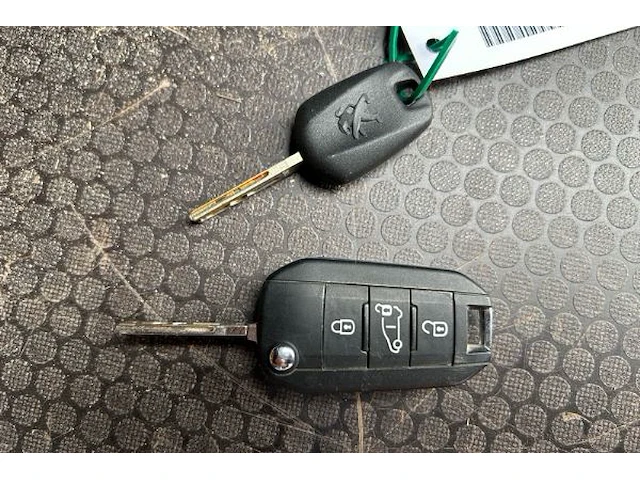 Peugeot partner 26.683 km !!!! - afbeelding 26 van  32