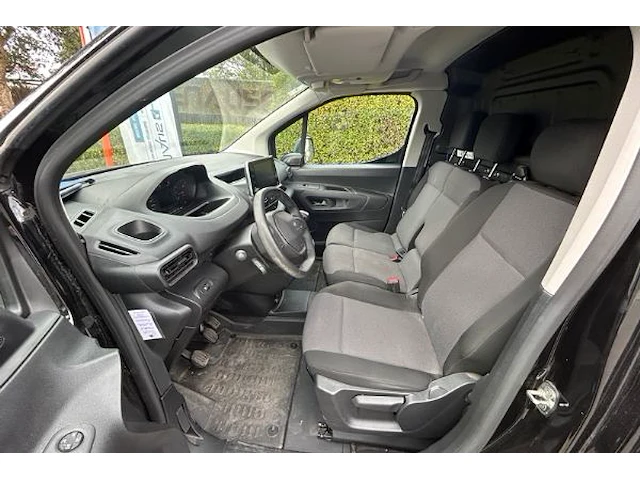 Peugeot partner 26.683 km !!!! - afbeelding 23 van  32