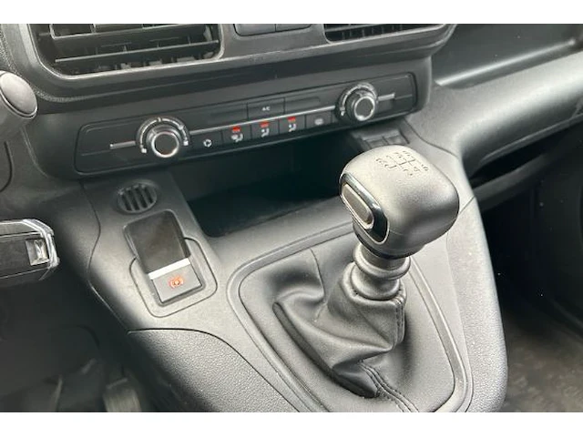 Peugeot partner 26.683 km !!!! - afbeelding 31 van  32
