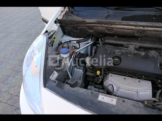 Peugeot partner auto (2011-87.624 km) - afbeelding 21 van  41