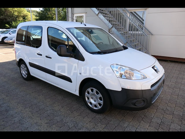 Peugeot partner auto (2011-87.624 km) - afbeelding 40 van  41