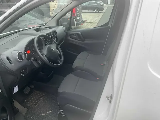 Peugeot partner full elektrische bedrijfswagen - afbeelding 2 van  18