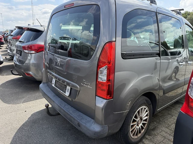 Peugeot partner tepee 2plc 1.6 hdi x-line fap 92, 2011 - afbeelding 22 van  27