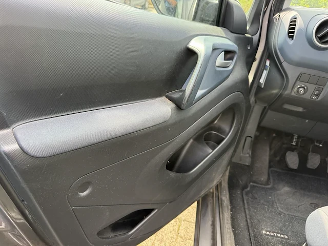 Peugeot partner tepee 2plc 1.6 hdi x-line fap 92, 2011 - afbeelding 24 van  27