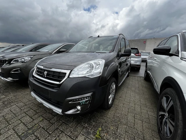 Peugeot partner tepee outdoor 1.2 puretech outdoor s&s 110, 2018 - afbeelding 1 van  31